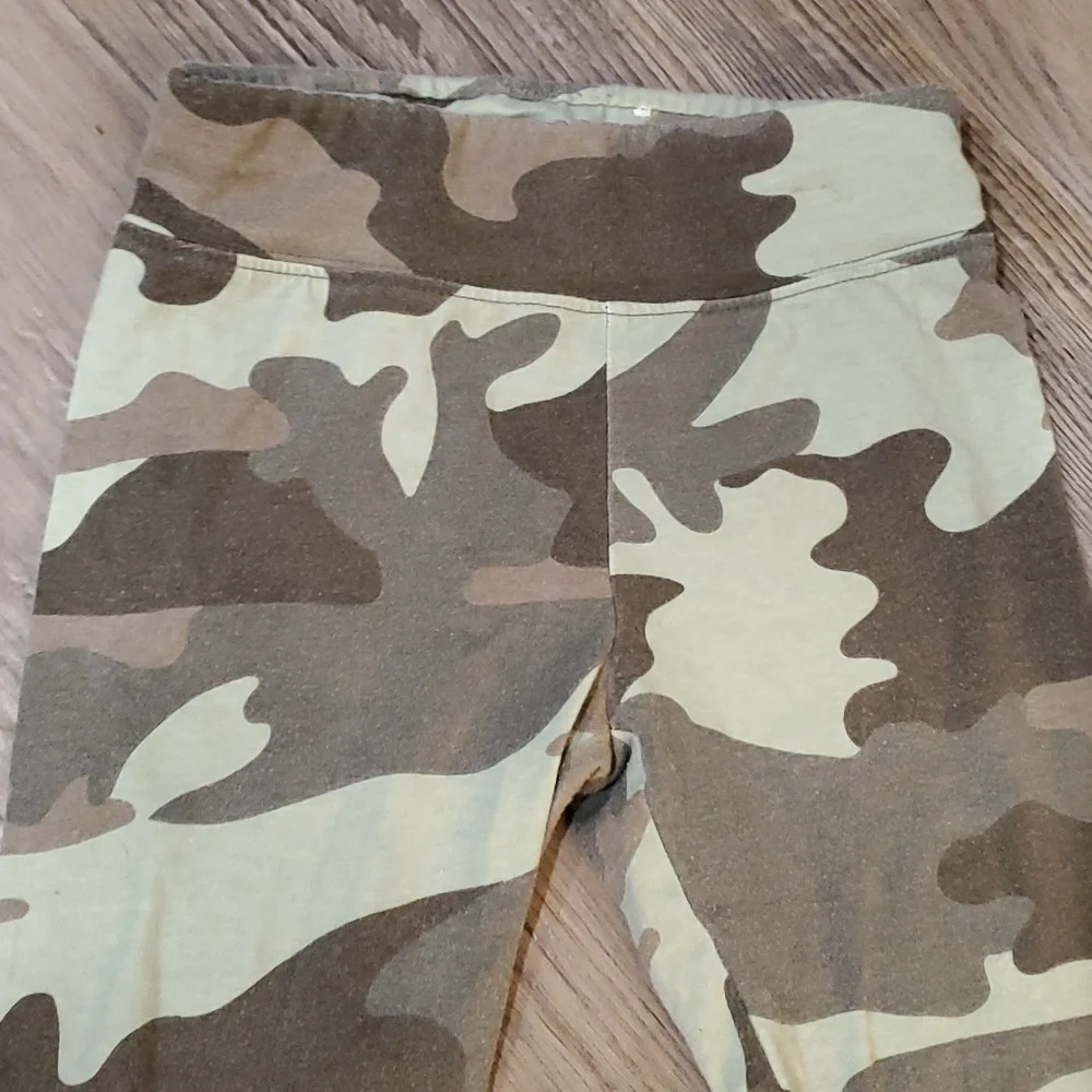 Justice Camo Leggings Size Small 7/8